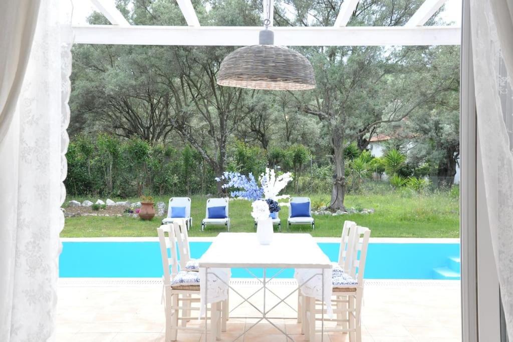 Villa Erietta Near Lefkas Center Apolpaina Екстер'єр фото